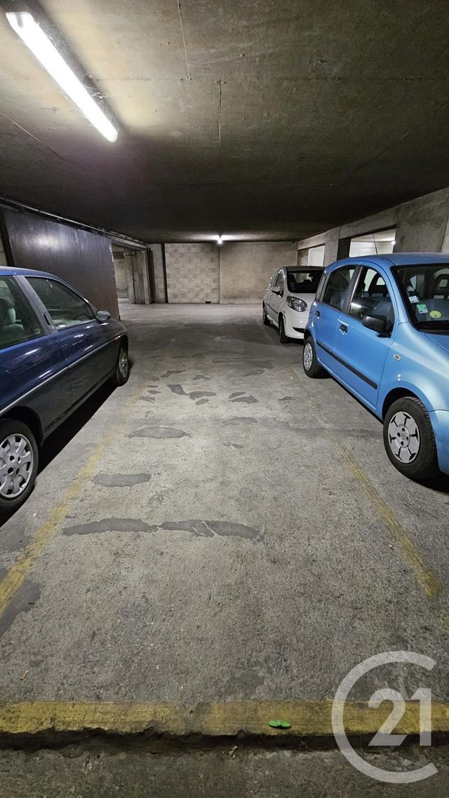 Parking à louer - 21,18 m2 - Paris - 75018 - ILE-DE-FRANCE
