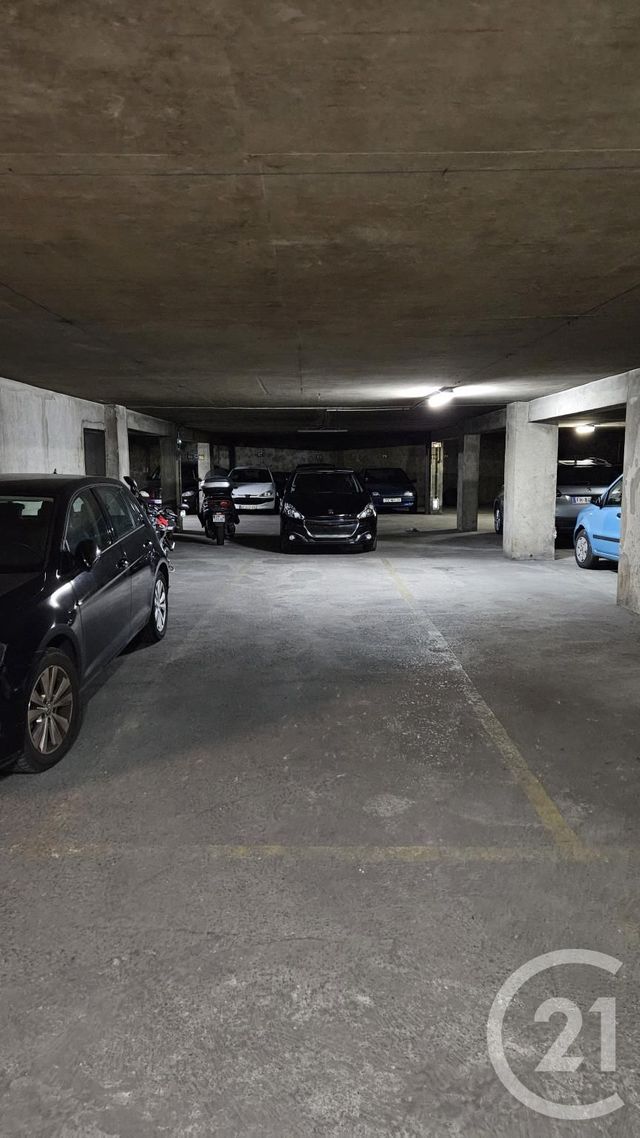 Parking à louer - 21,18 m2 - Paris - 75018 - ILE-DE-FRANCE