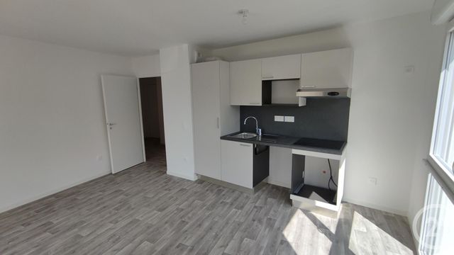 Appartement à louer - 3 pièces - 54,25 m2 - Corbeil Essonnes - 91 - ILE-DE-FRANCE