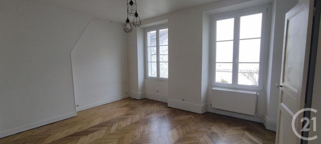 Appartement F2 à louer - 2 pièces - 46,70 m2 - Corbeil Essonnes - 91 - ILE-DE-FRANCE